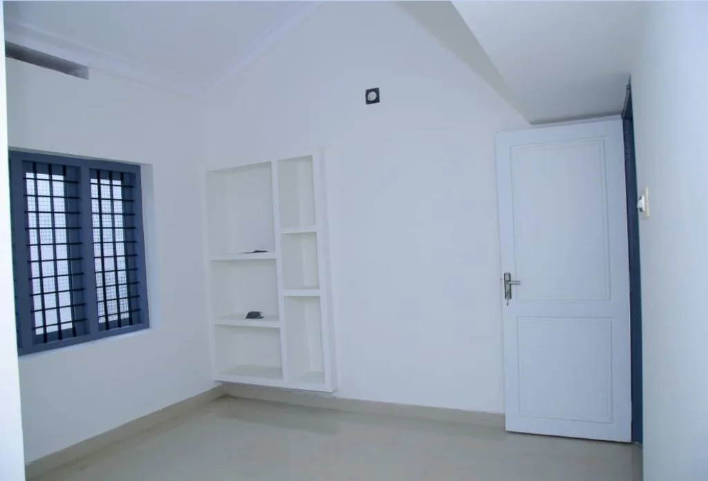 House — photo 2