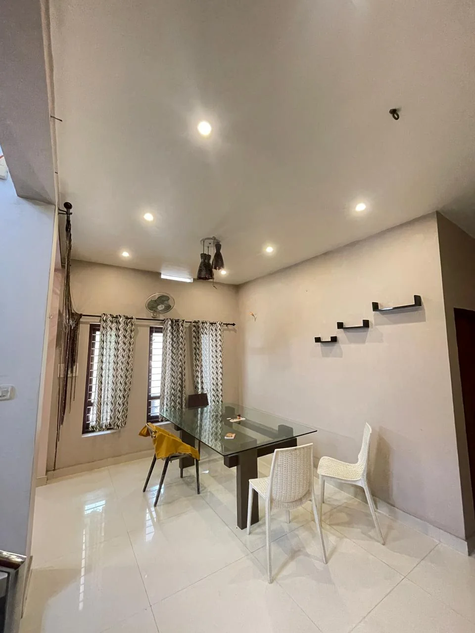 House — photo 2