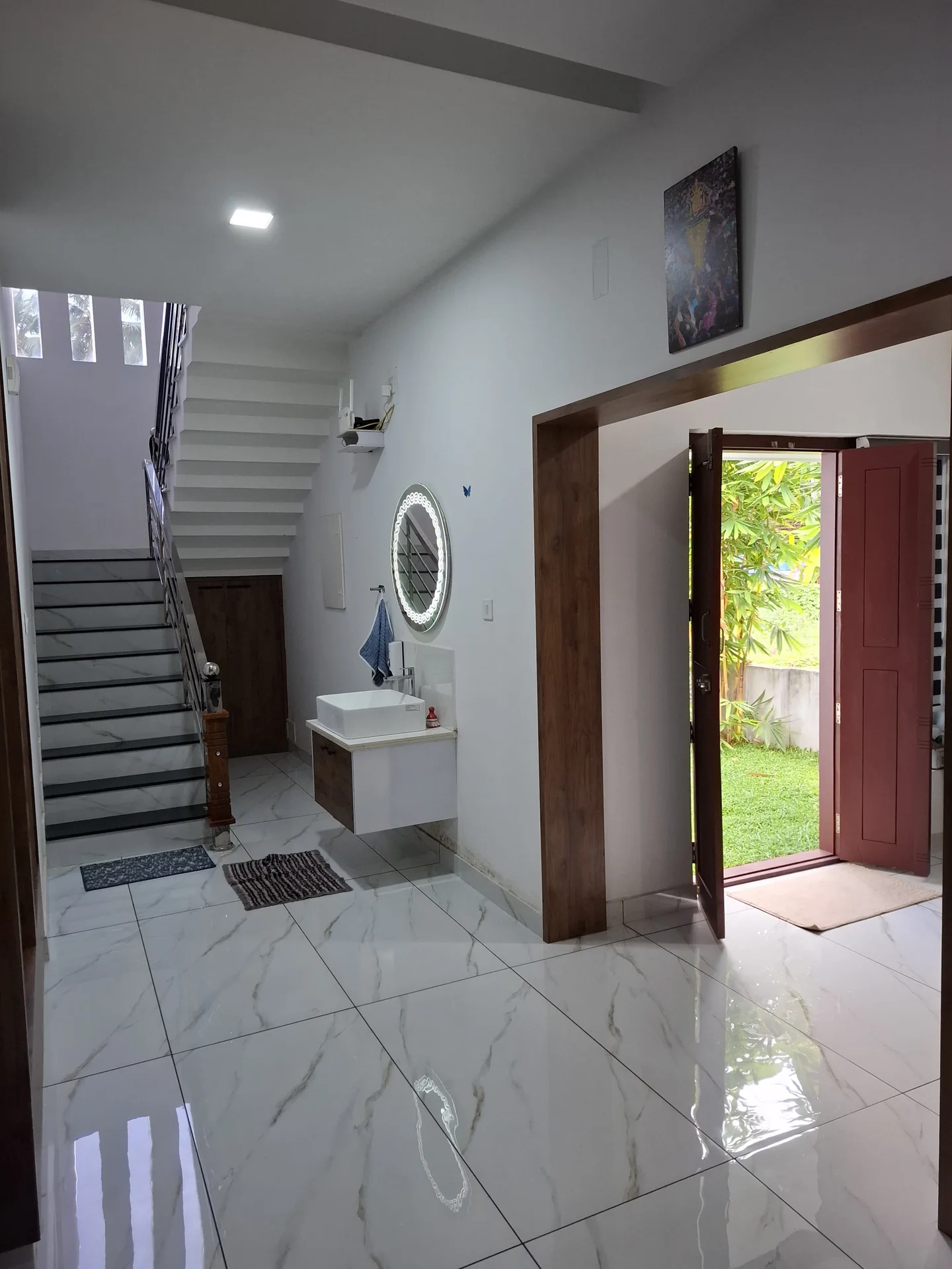 House — photo 2