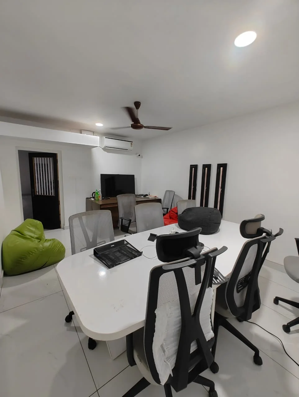 commercial — photo 5